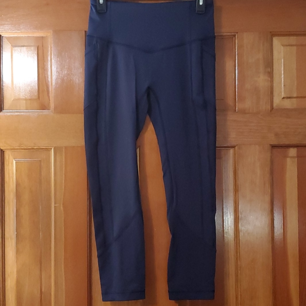 EUC Lululemon All the Right Places crop - size 8
